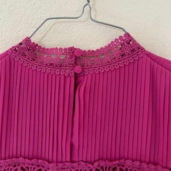 NWT Lulu's Something Wonderful Fuchsia Lace Pleated Skater Dress Pink Size Small - Picture 7 of 14